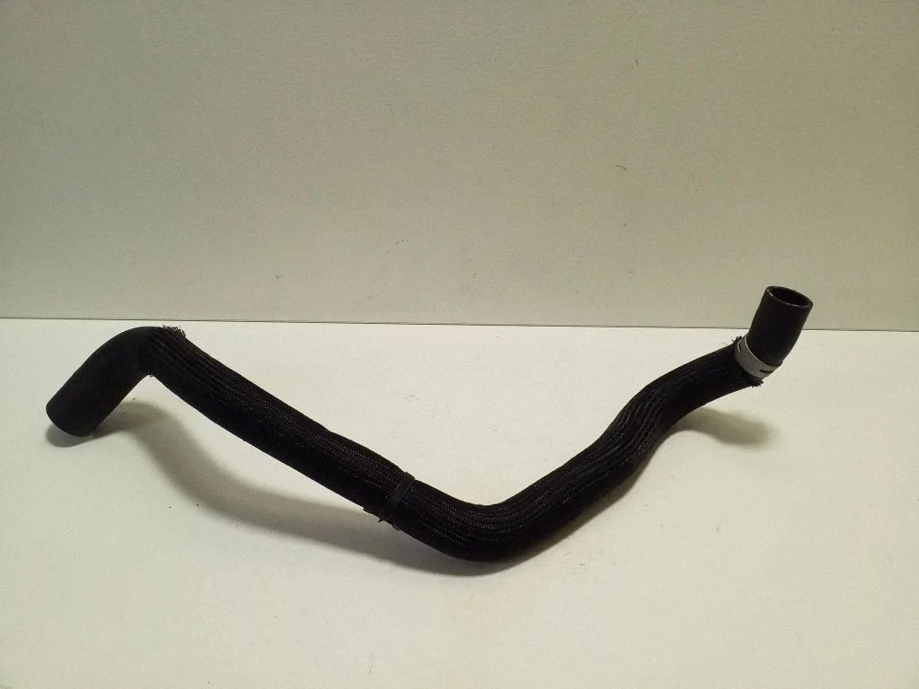 Mootori jahutusvedeliku toru / voolik 215306UB5A