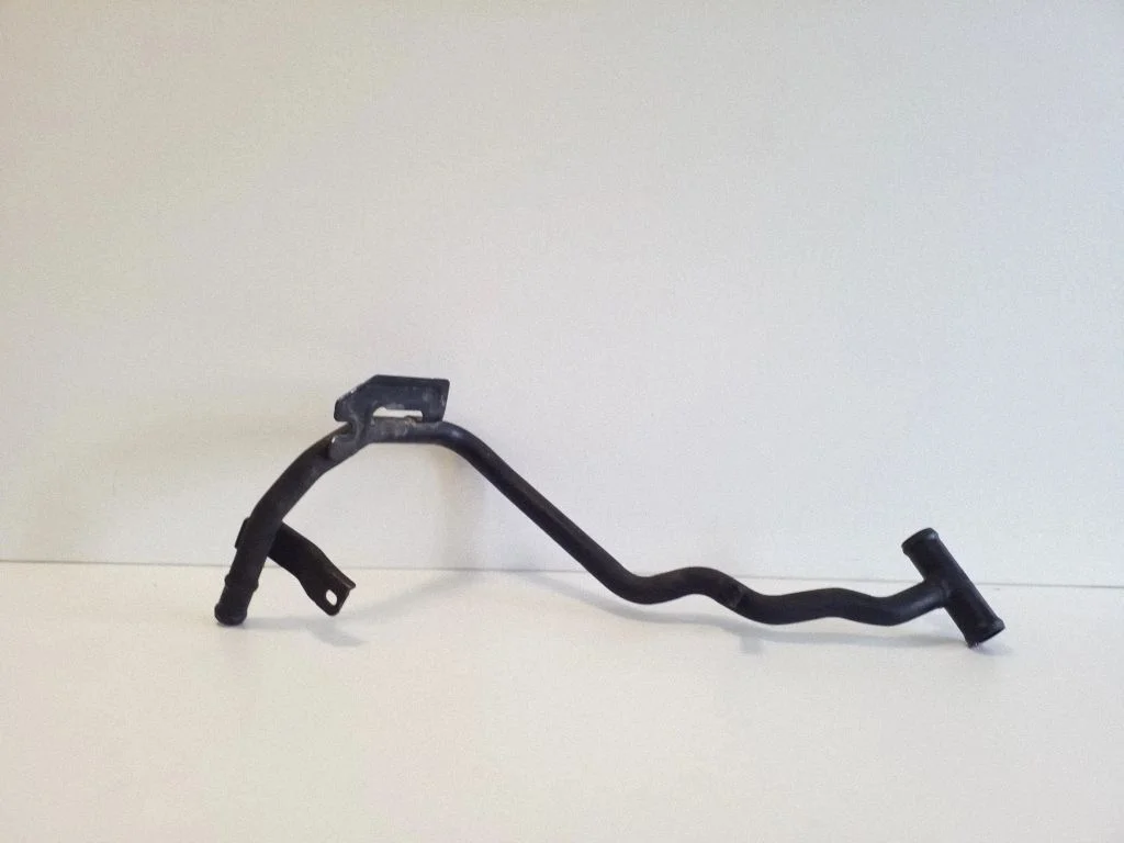 Engine coolant pipe/hose 04L121065CR