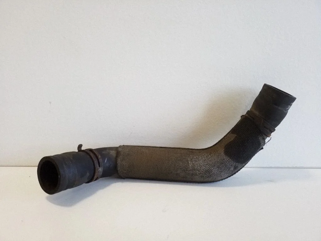 Engine coolant pipe/hose 7E0121101E