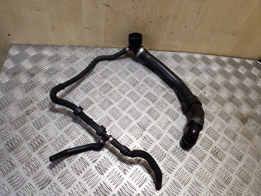 Engine coolant pipe/hose 5Q0122101CN