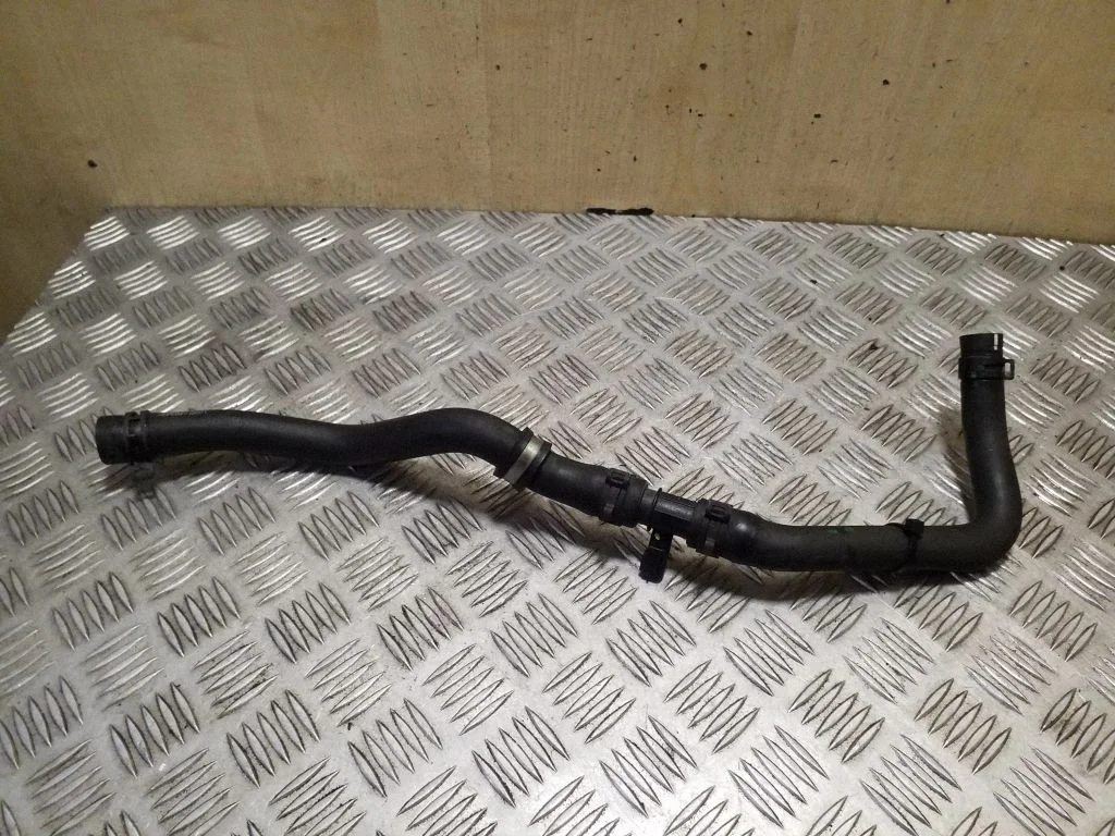 Engine coolant pipe/hose 103244900A