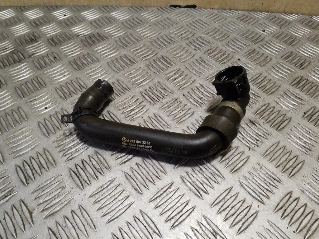 Engine coolant pipe/hose A2425063235