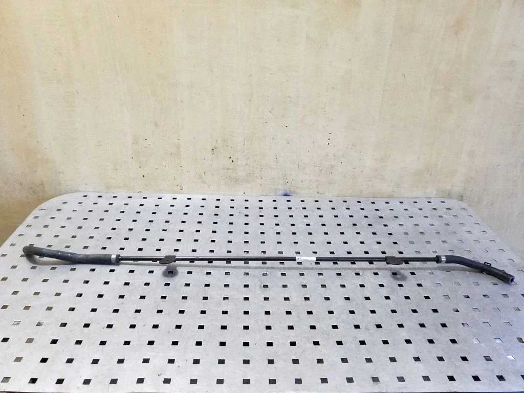Variklio aušinimo vamzdelis (-ai)/ žarna (-os)