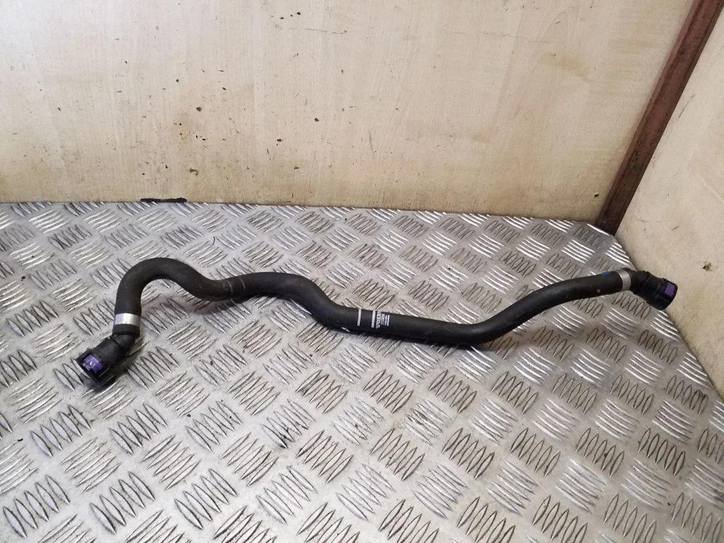 Engine coolant pipe/hose 31338396