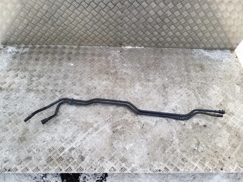 Engine coolant pipe/hose 31686102