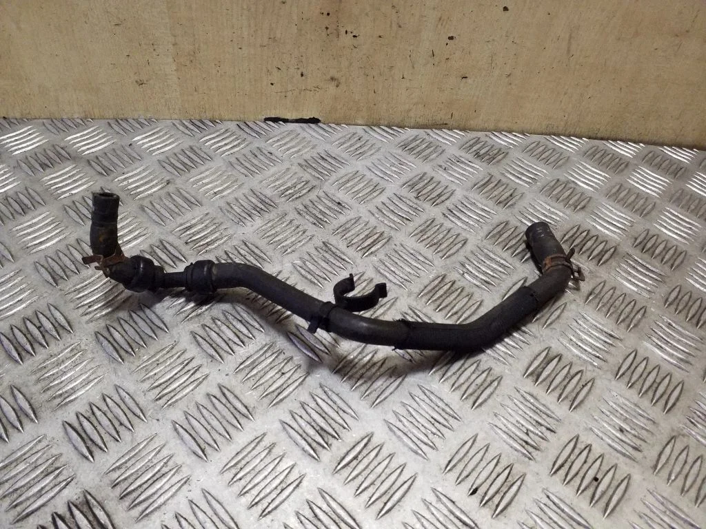 Engine coolant pipe/hose