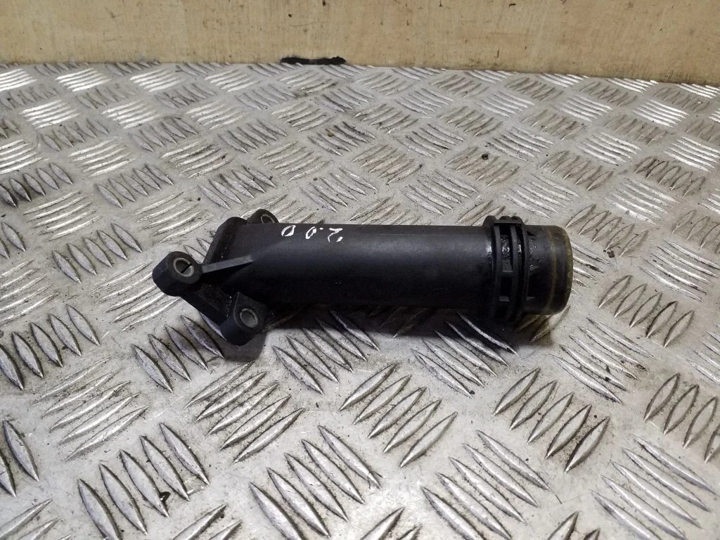 Engine coolant pipe/hose 11127810707