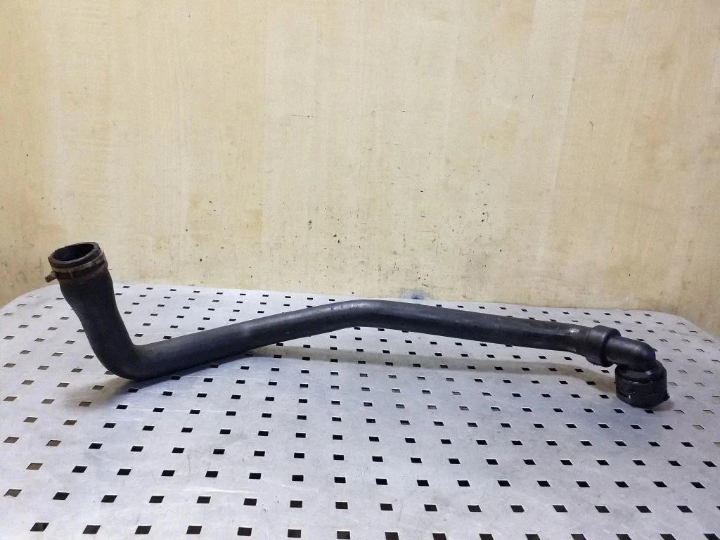 Engine coolant pipe/hose 6G918260MD