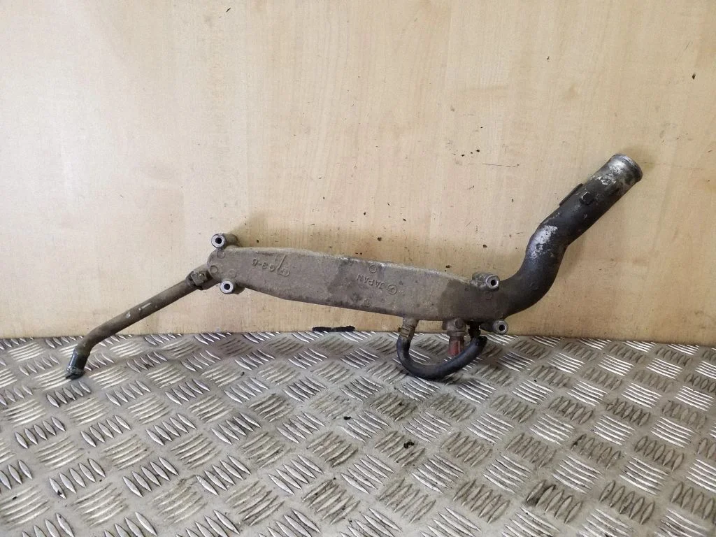 Engine coolant pipe/hose
