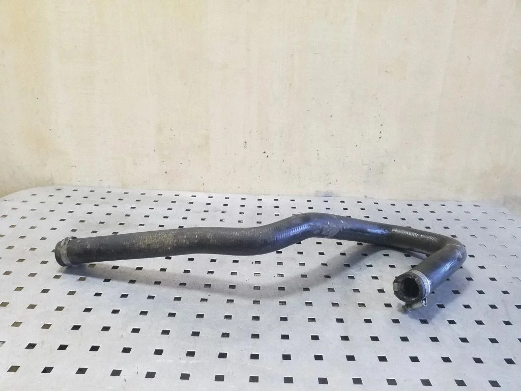 Engine coolant pipe/hose CPLA9F287CB