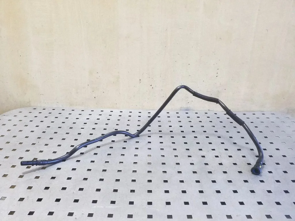 Engine coolant pipe/hose CPLA9P923CC