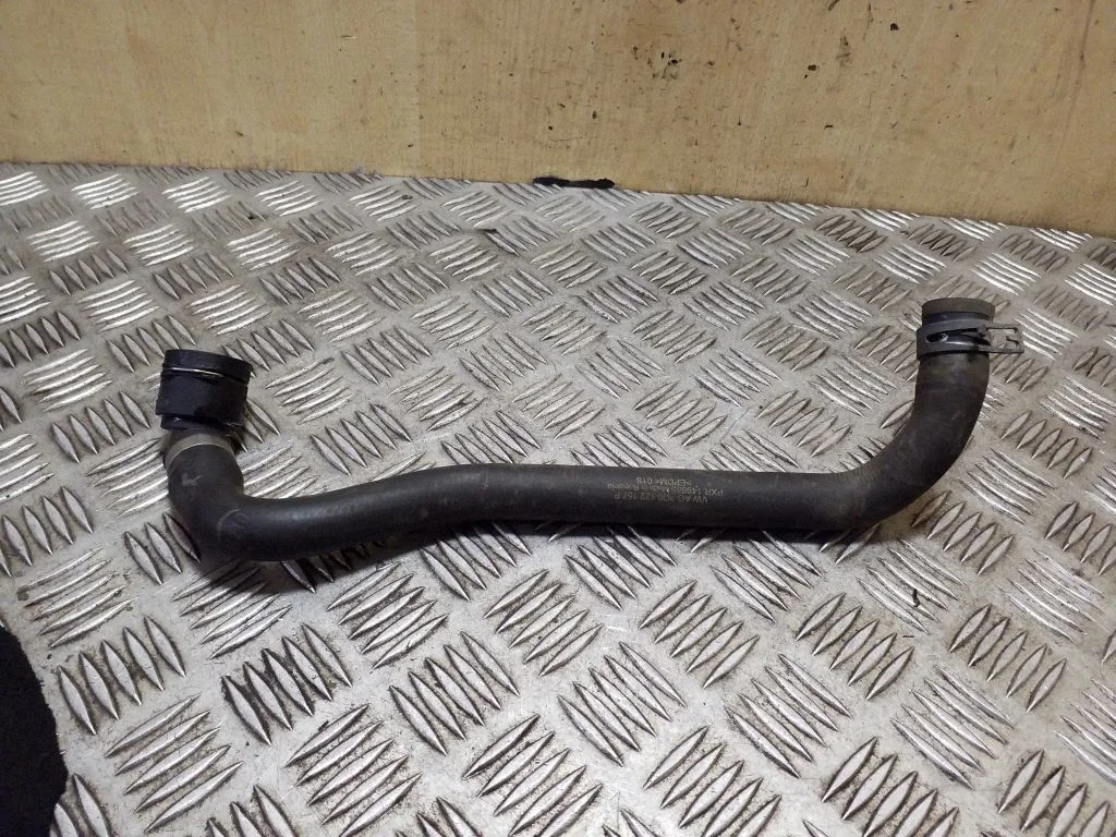 Engine coolant pipe/hose 3Q0122157P