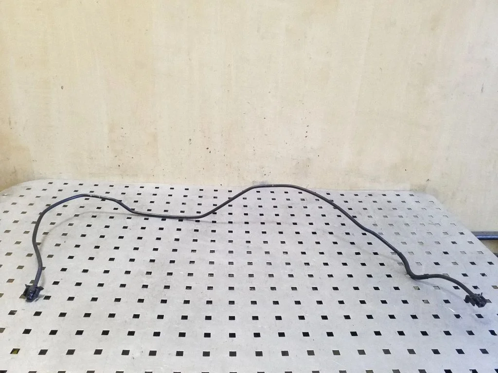Engine coolant pipe/hose CV618K012EA