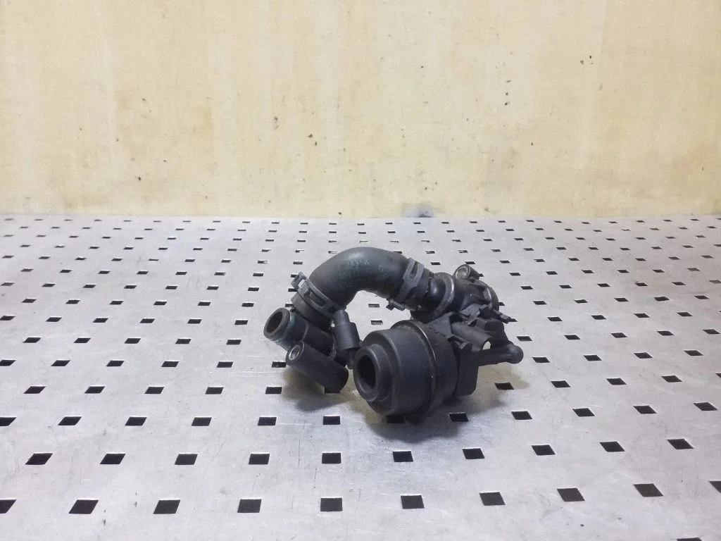 Engine coolant pipe/hose 059121625C