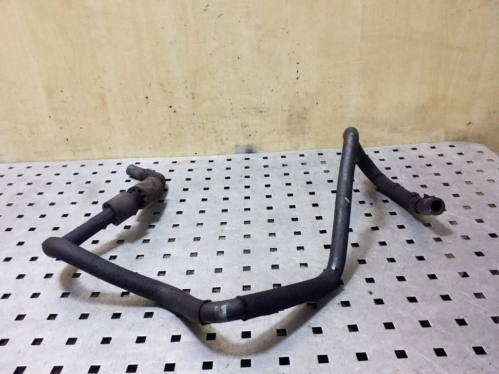 Mootori jahutusvedeliku toru / voolik 7L8422395 – Audi Q7 4L (2005-2015)