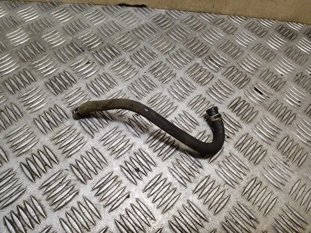 Engine coolant pipe/hose