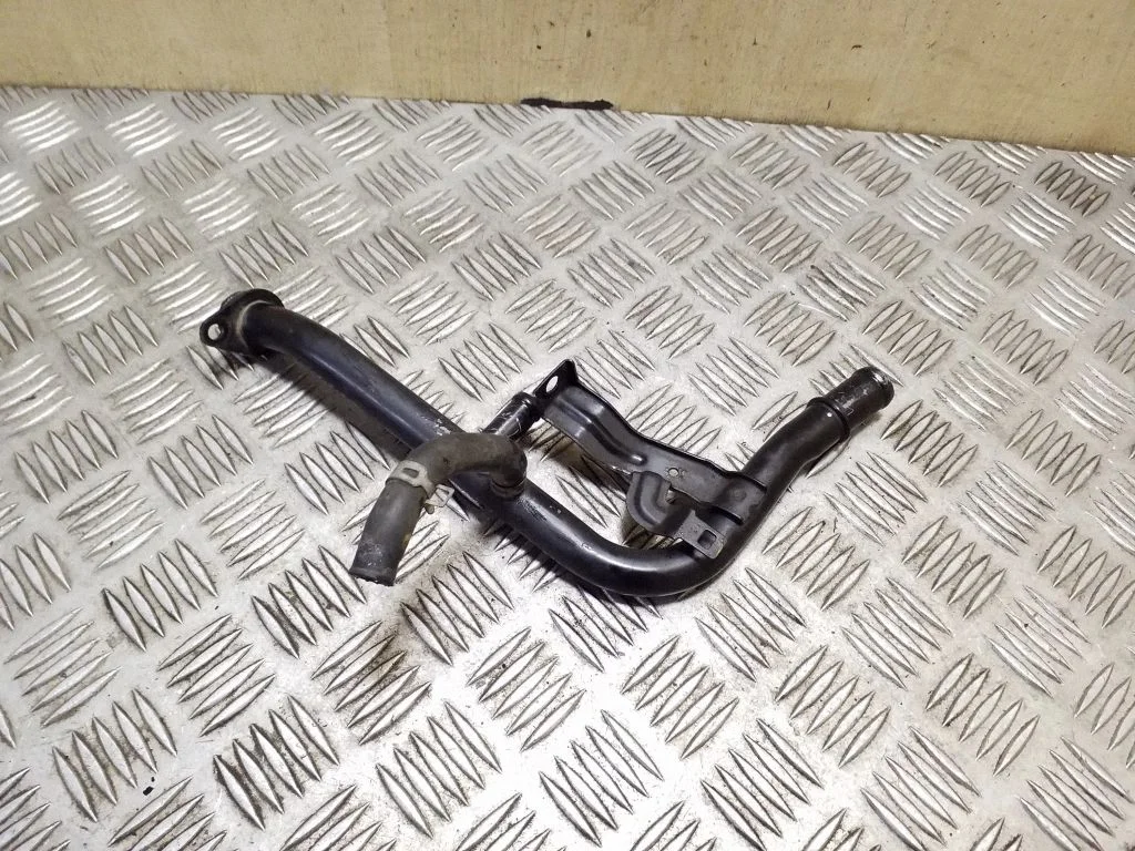Engine coolant pipe/hose