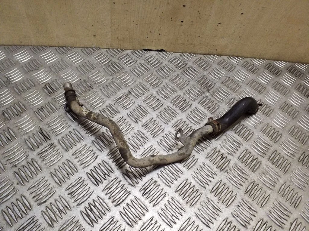 Engine coolant pipe/hose