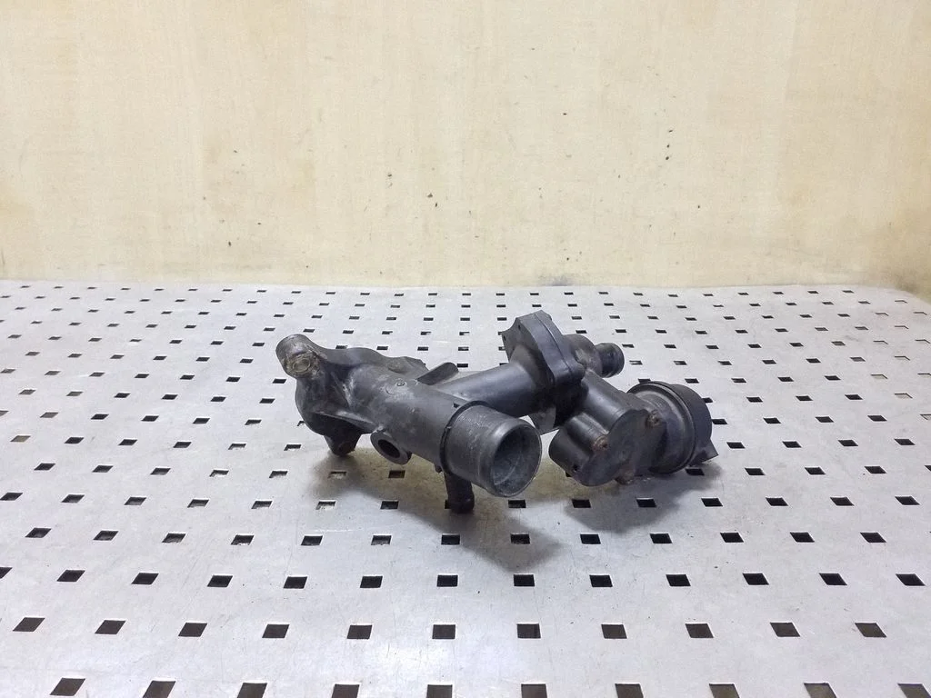 Engine coolant pipe/hose 110600686R