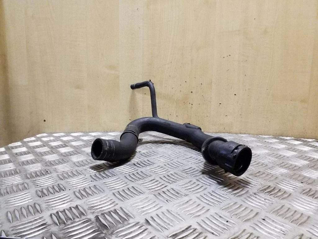 Engine coolant pipe/hose 4B0121101G