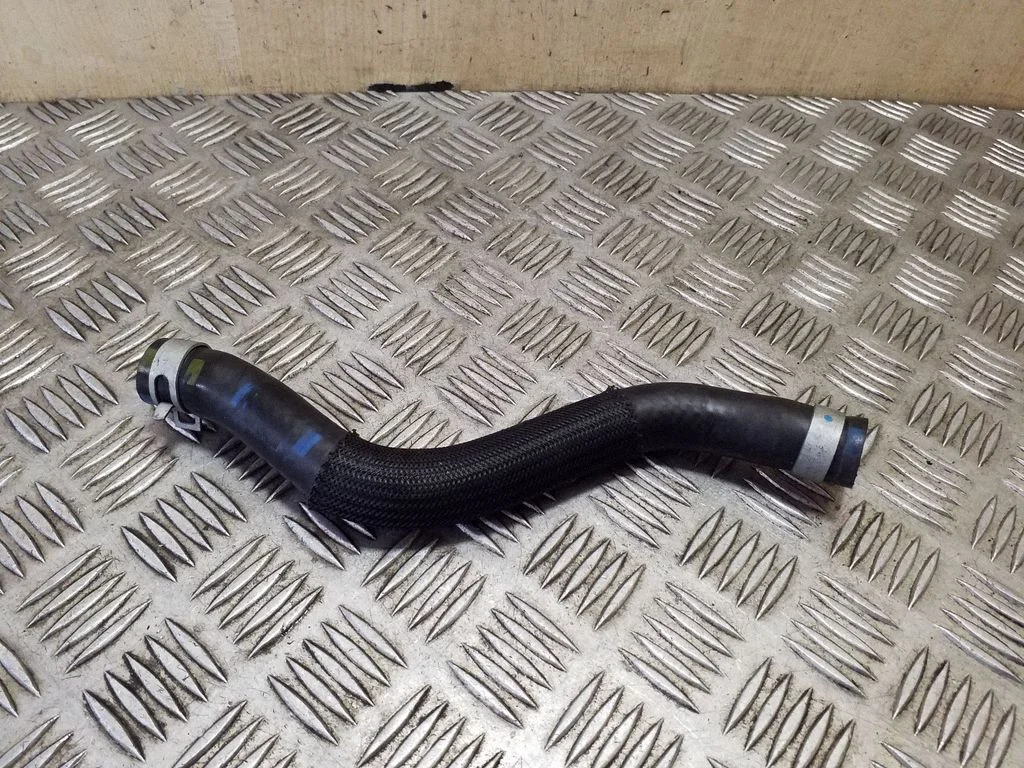 Engine coolant pipe/hose 191115