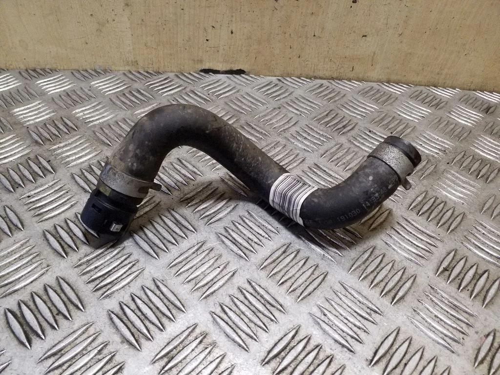 Engine coolant pipe/hose 191030
