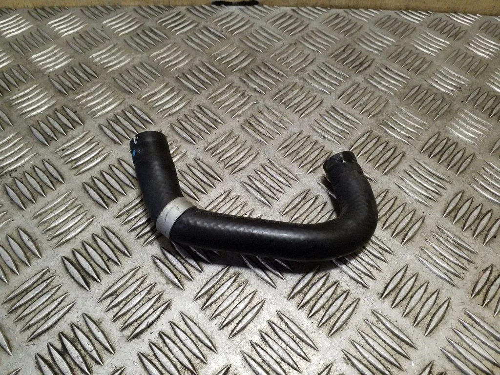 Engine coolant pipe/hose L429431500