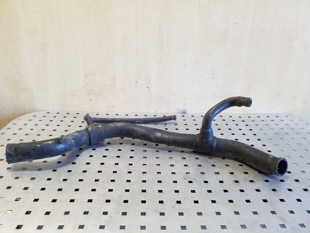 Engine coolant pipe/hose 4A0121101D