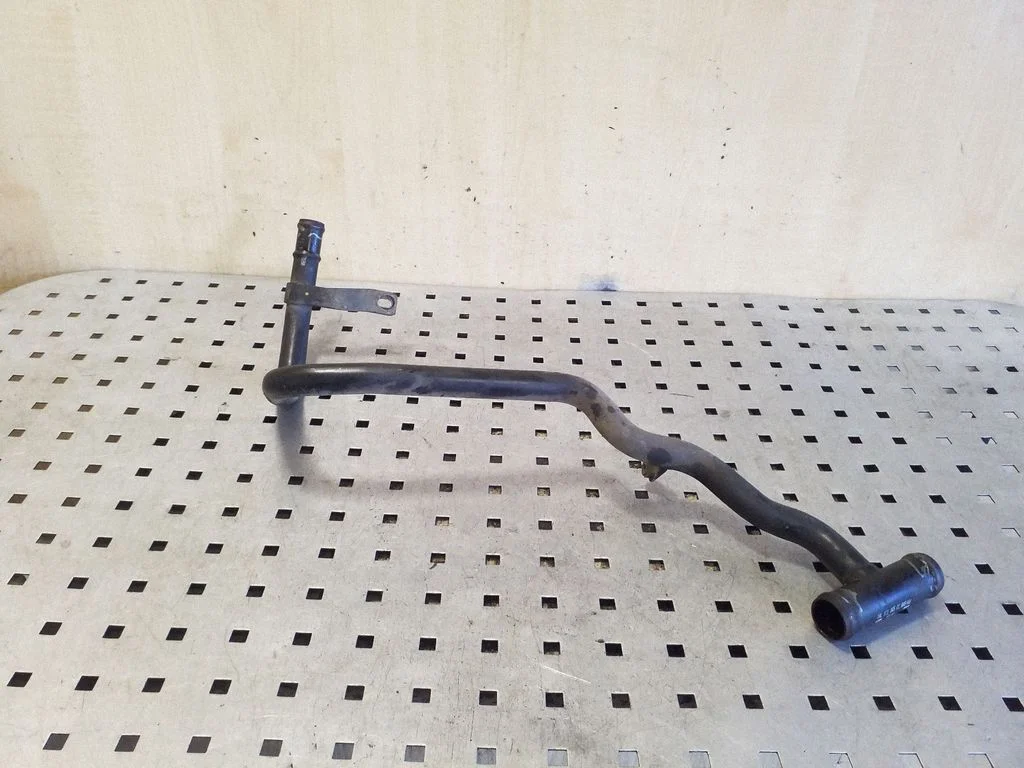 Mootori jahutusvedeliku toru / voolik 04L121065CC