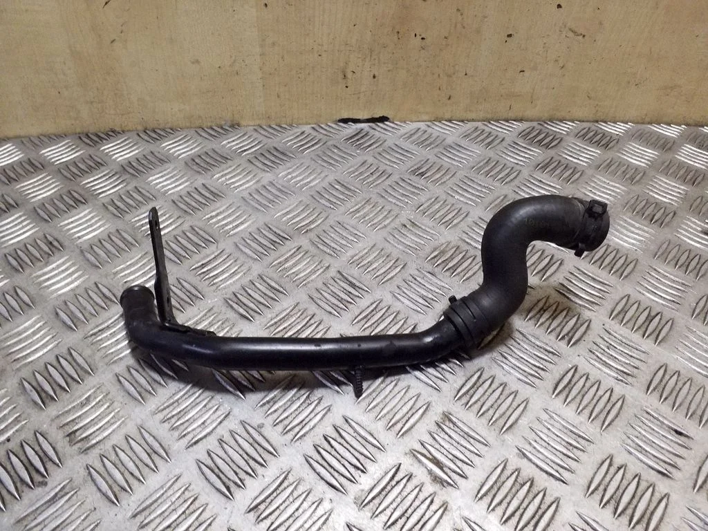 Engine coolant pipe/hose 03L122157K