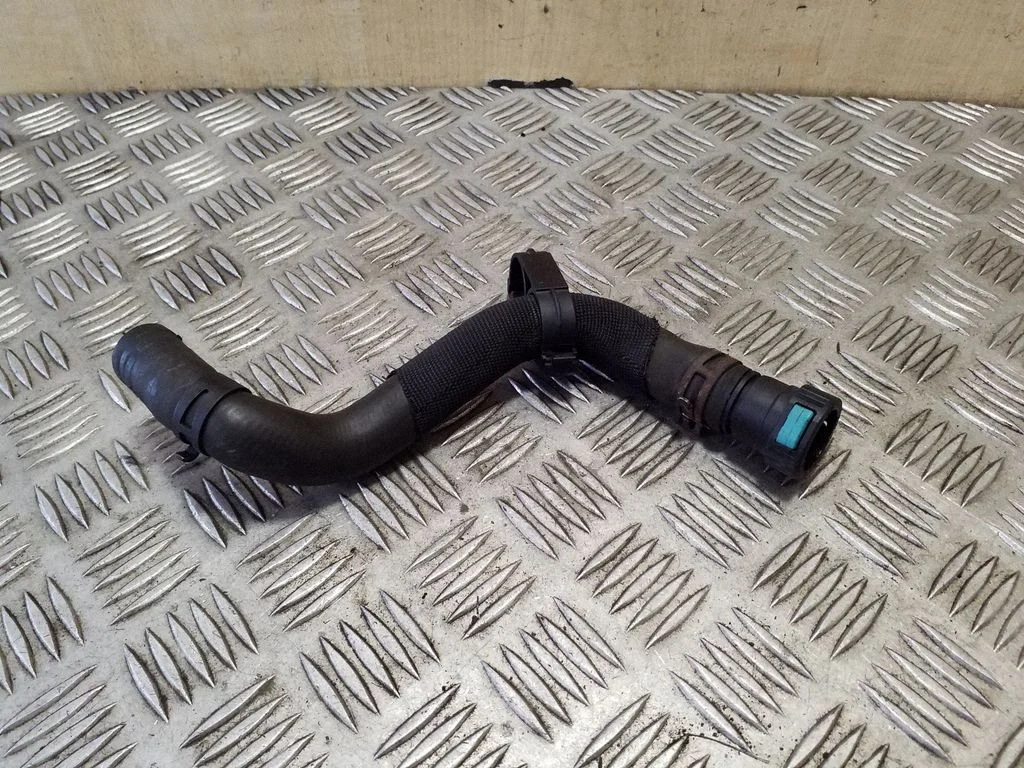 Engine coolant pipe/hose