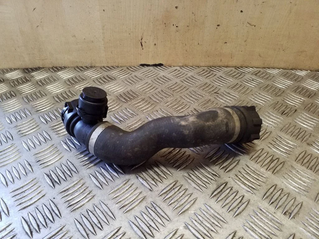 Engine coolant pipe/hose 17127800101