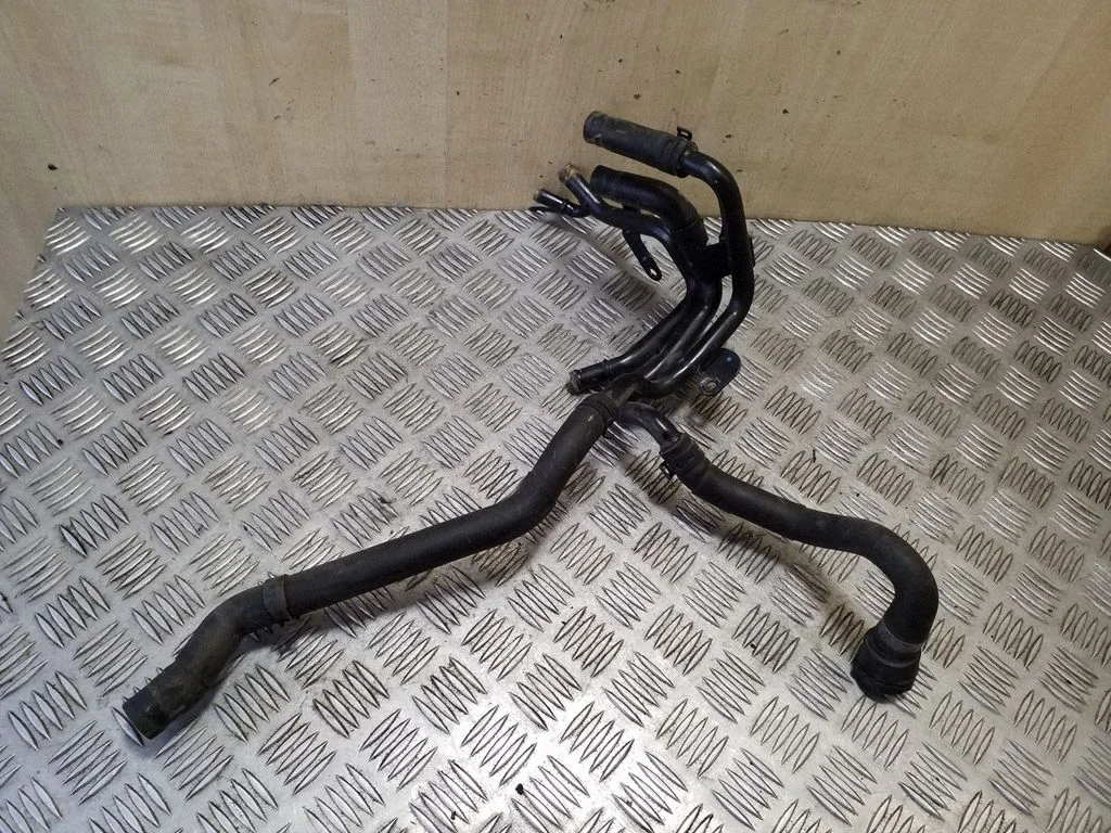 Engine coolant pipe/hose 04L121064AF