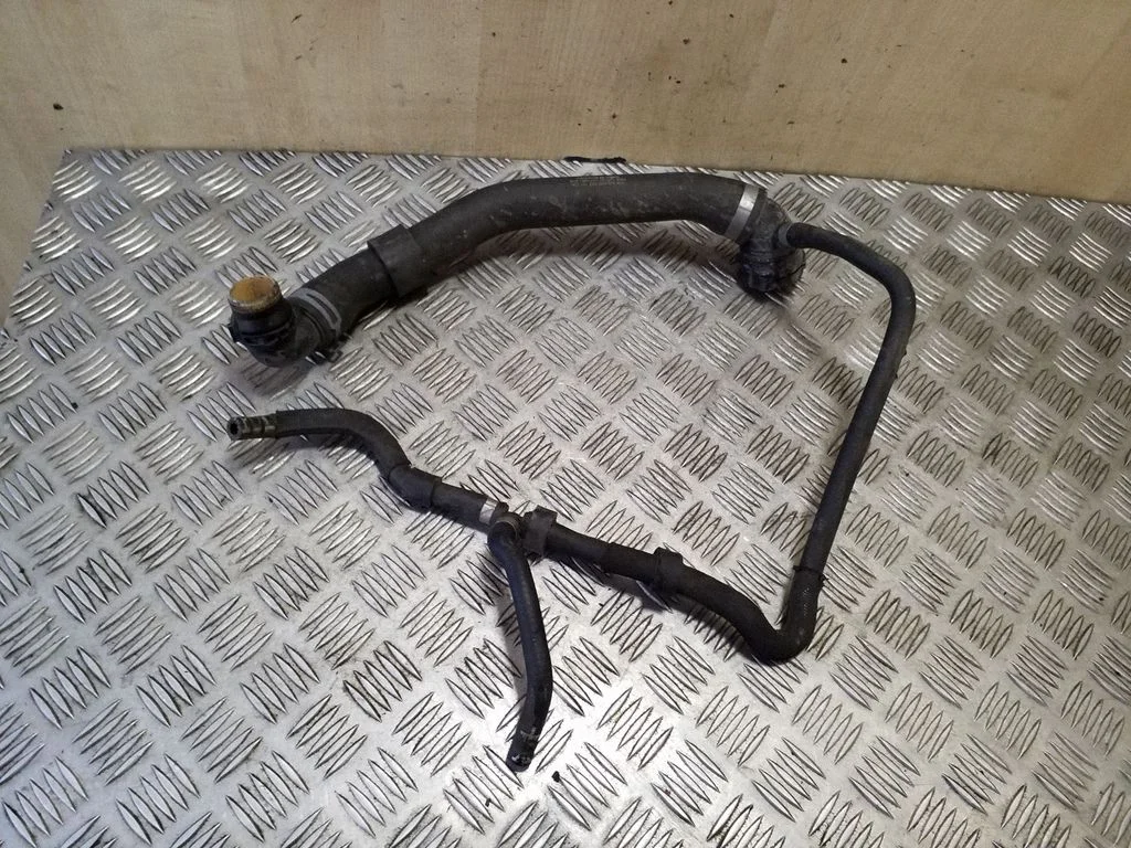 Engine coolant pipe/hose 5Q0122101CN