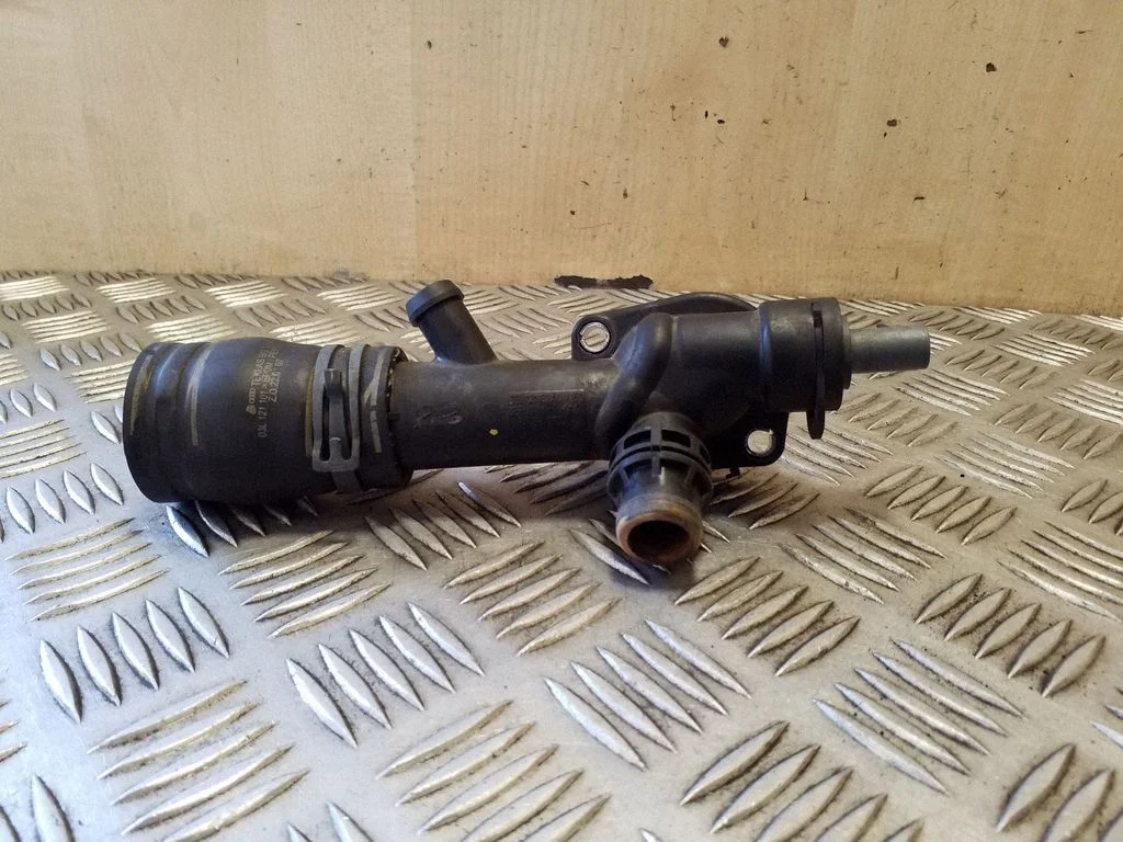 Engine coolant pipe/hose 03L121101
