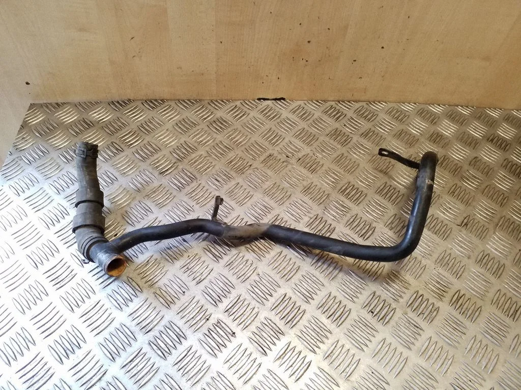 Engine coolant pipe/hose 04L121065CC