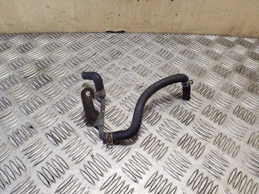 Engine coolant pipe/hose