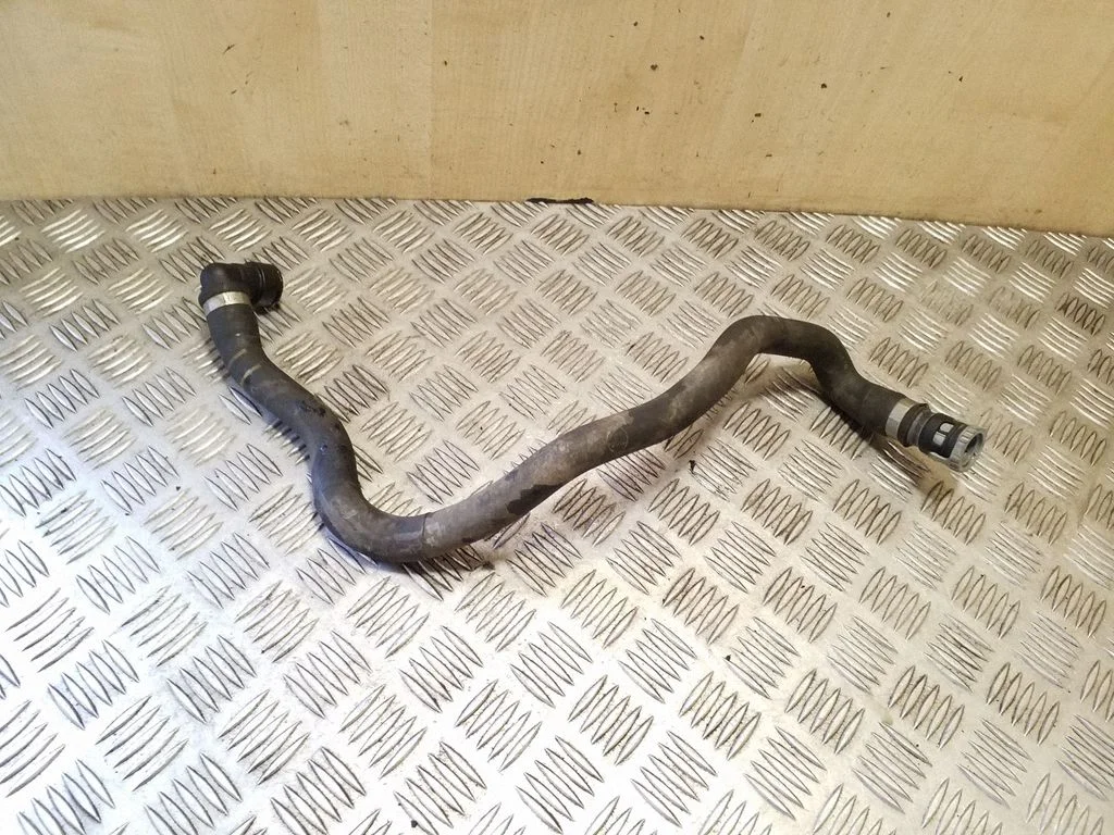 Motora dzesēšanas caurule (-es)/šļūtene (-es) AV4118K579BB
