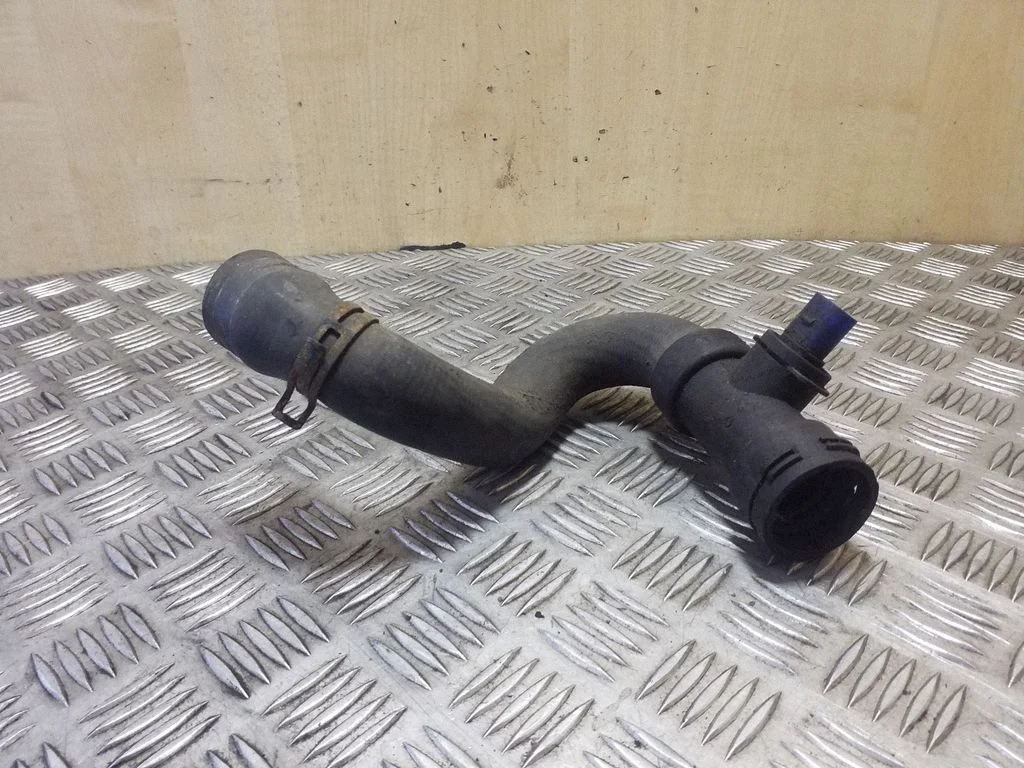 Engine coolant pipe/hose 8D0121049