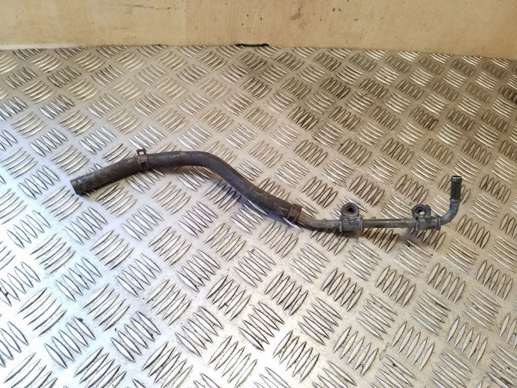 Engine coolant pipe/hose