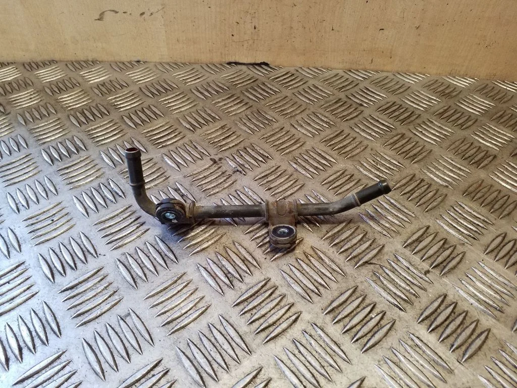 Engine coolant pipe/hose