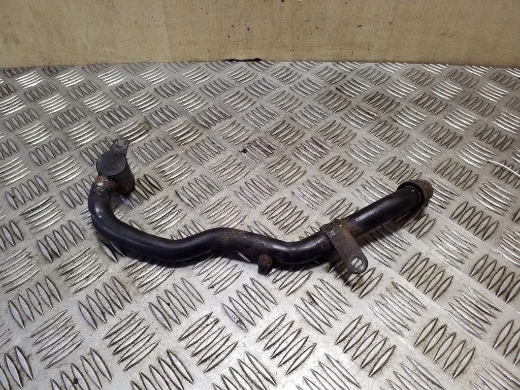 Engine coolant pipe/hose