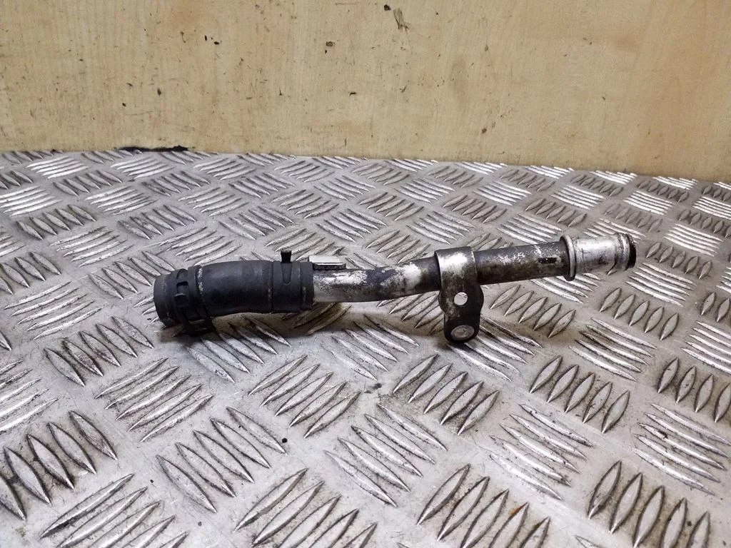 Engine coolant pipe/hose 059121512J