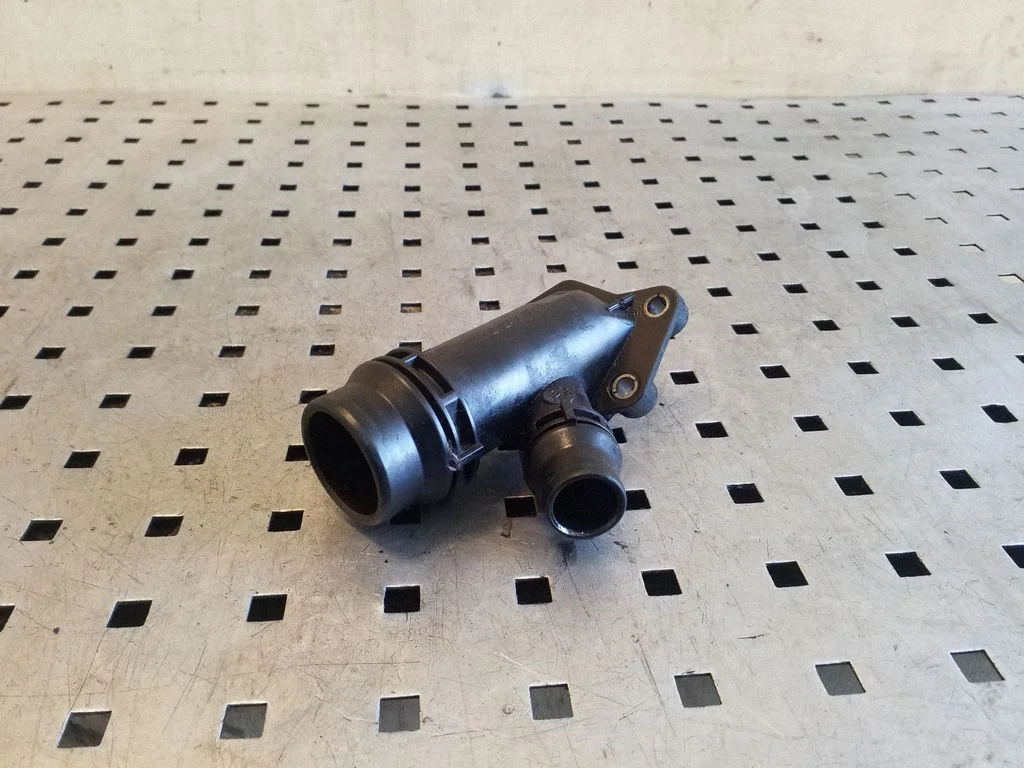 Engine coolant pipe/hose 11122247744