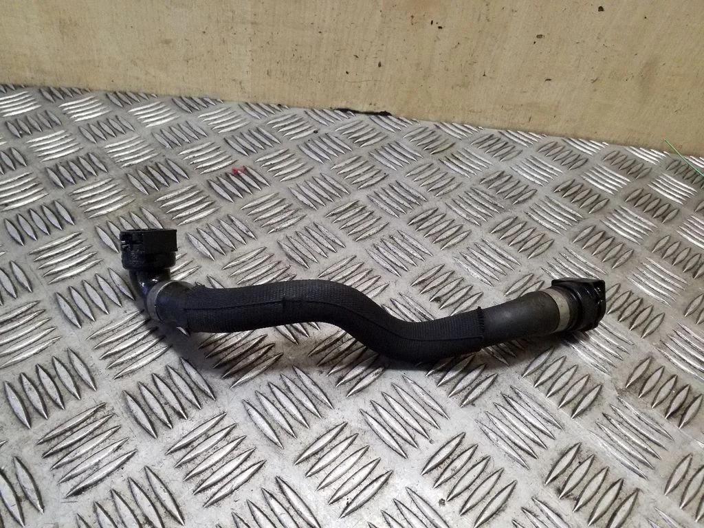 Engine coolant pipe/hose 7794157