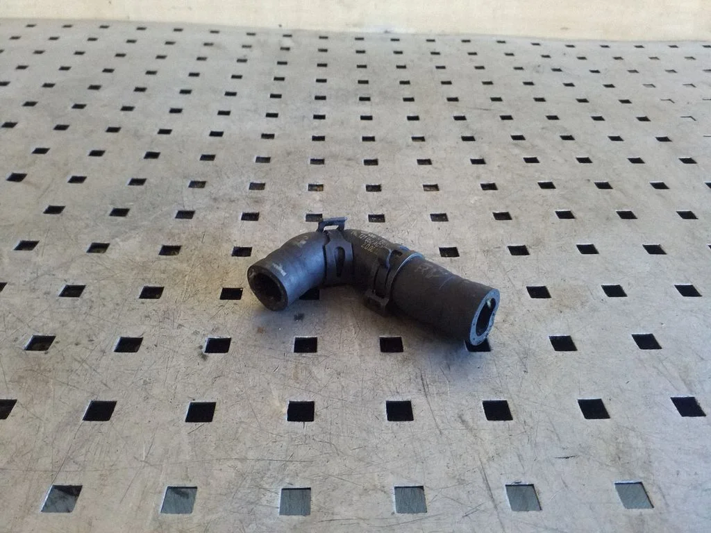 Engine coolant pipe/hose 04L121058AC