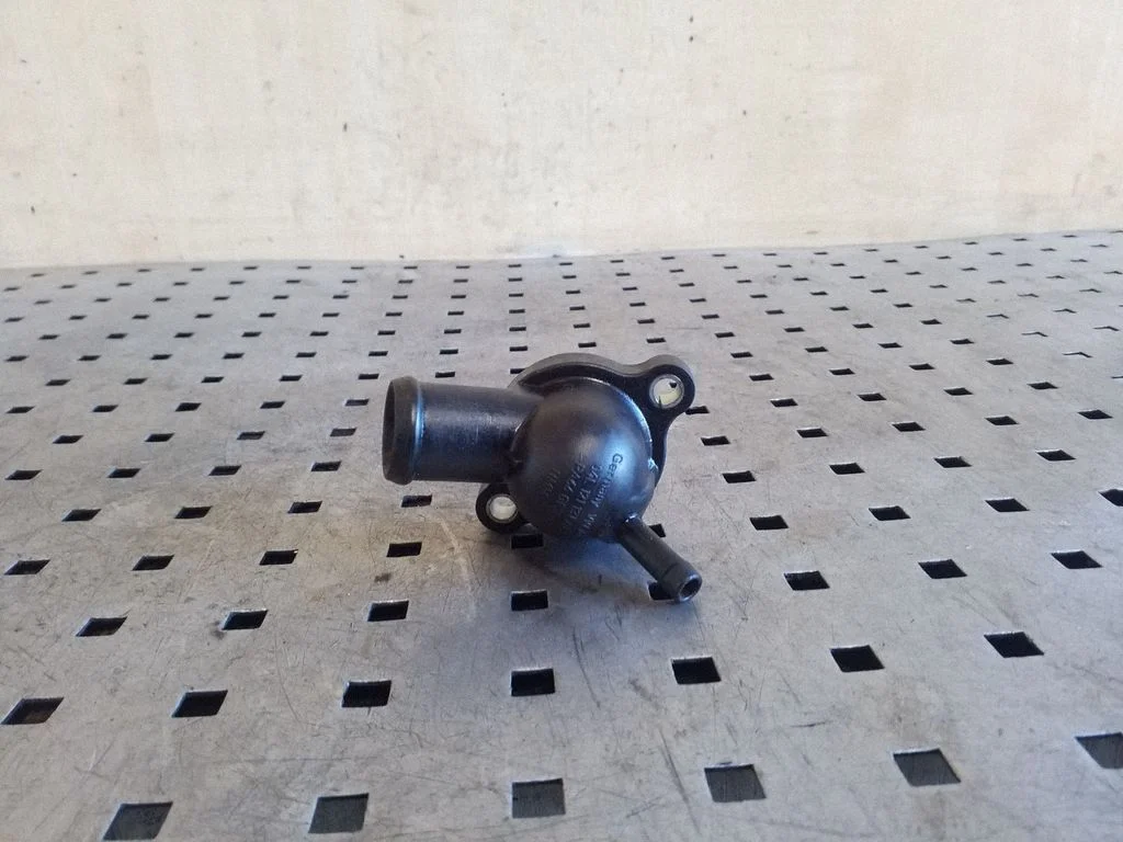 Engine coolant pipe/hose 04L121131AB