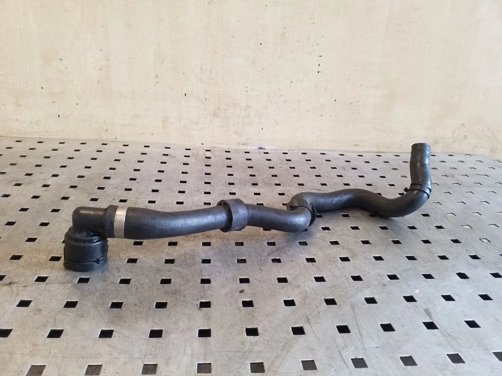 Engine coolant pipe/hose 5Q0122101BE