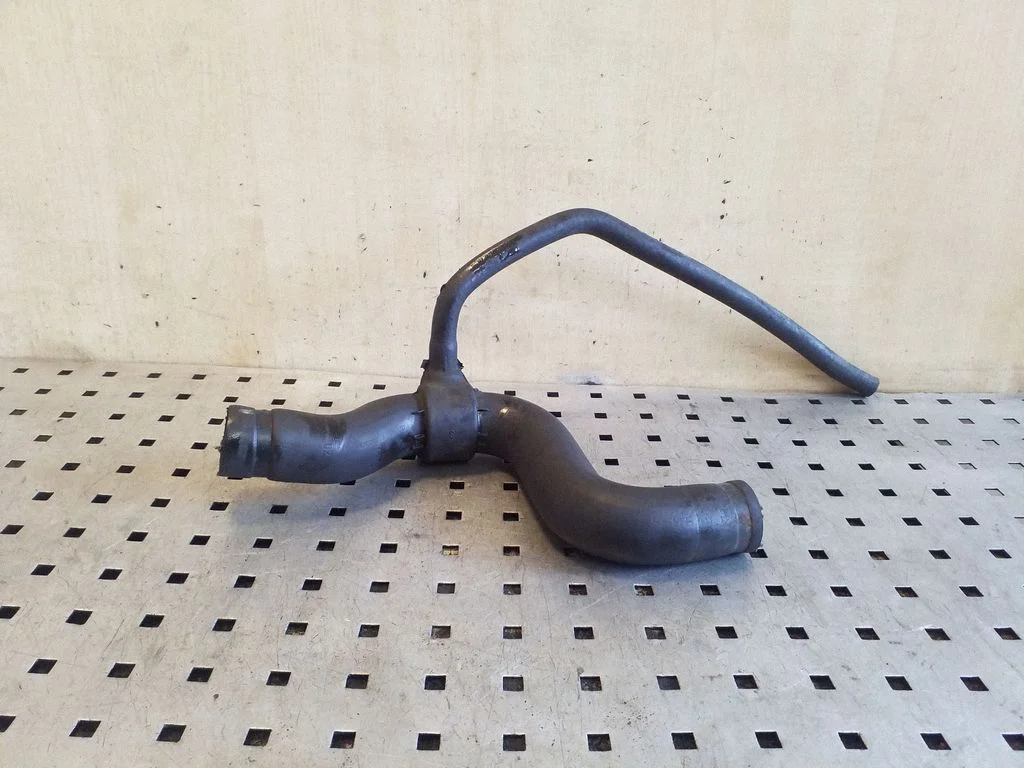 Engine coolant pipe/hose 4A0121101C