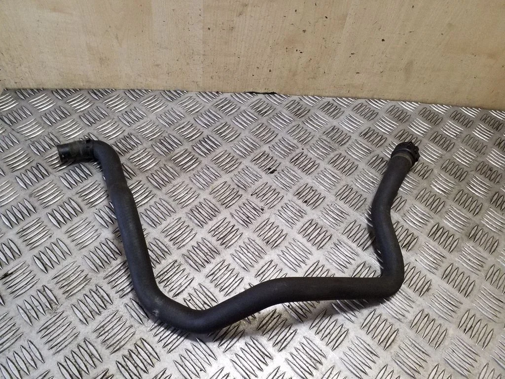 Engine coolant pipe/hose 64216945282